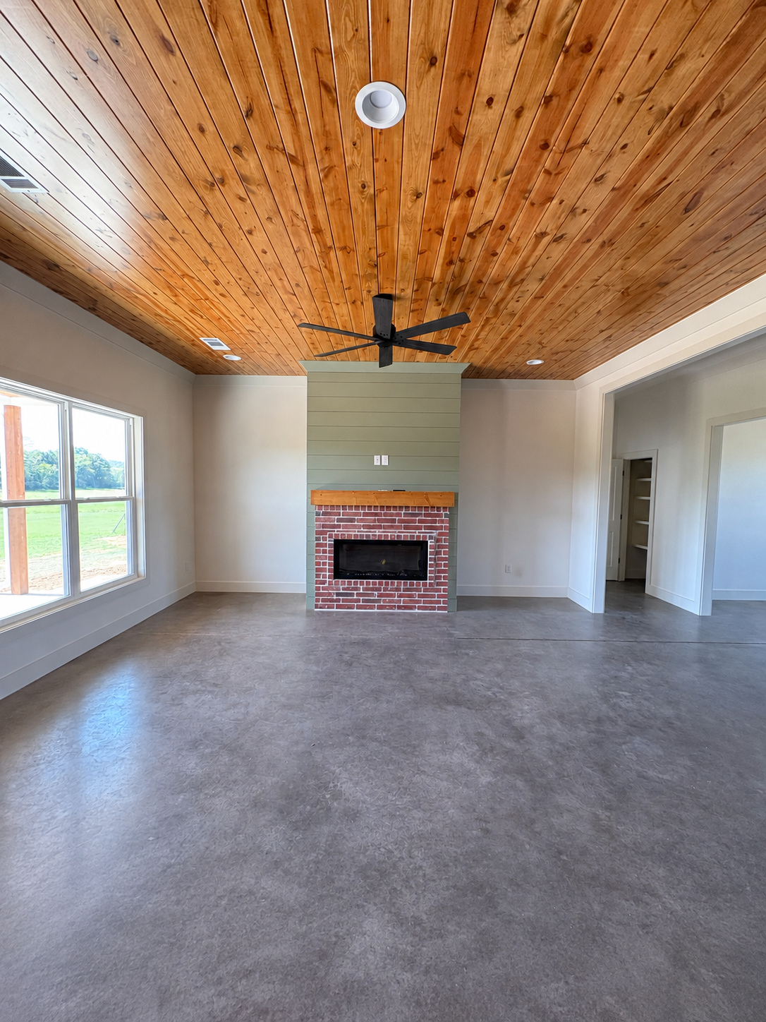 82 Latigo Lane, Greenbrier, AR 72058 - JC Construction custom home photo 4 of 17